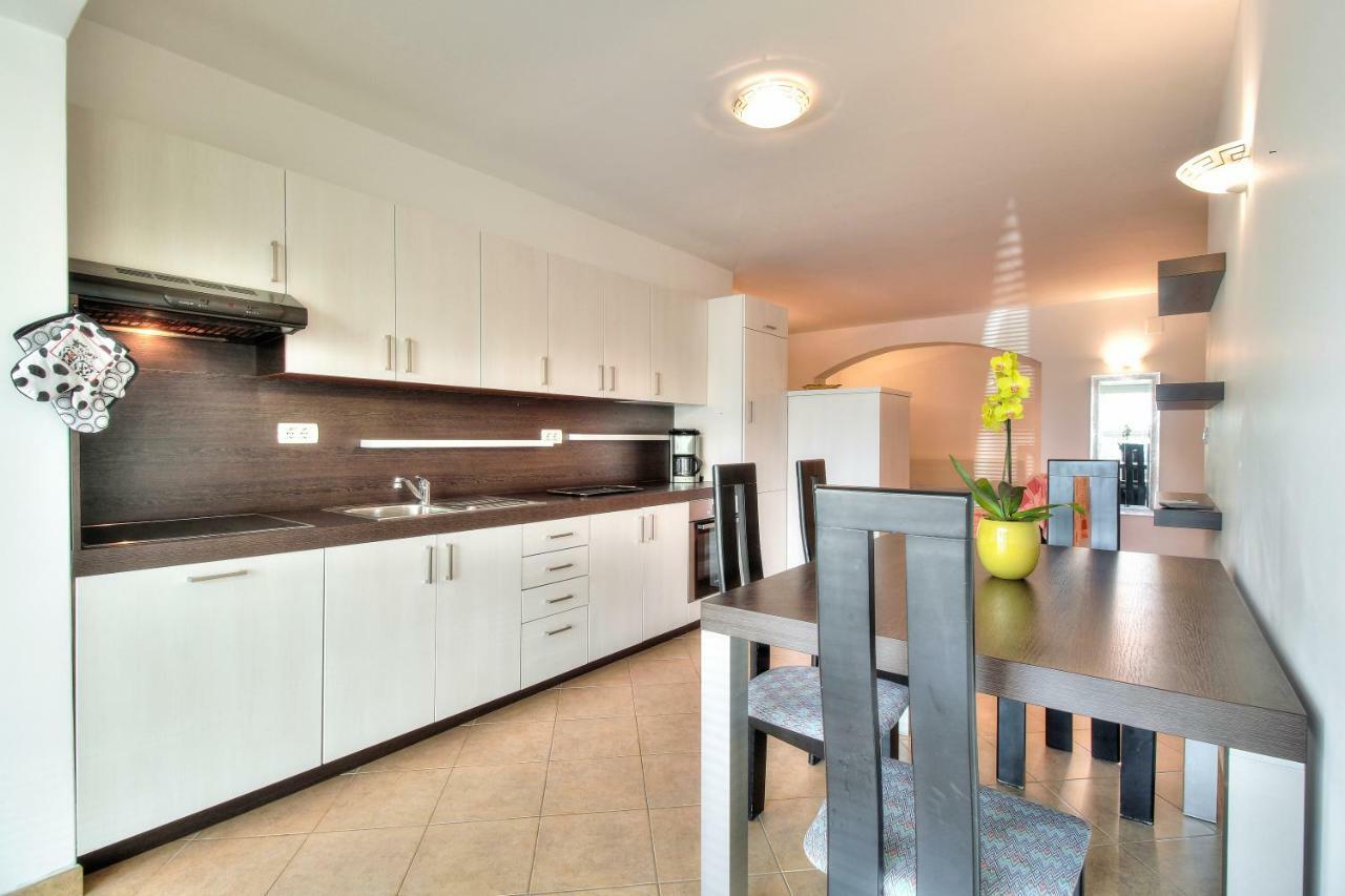 Apartment Katarina Црвени-Врх Экстерьер фото
