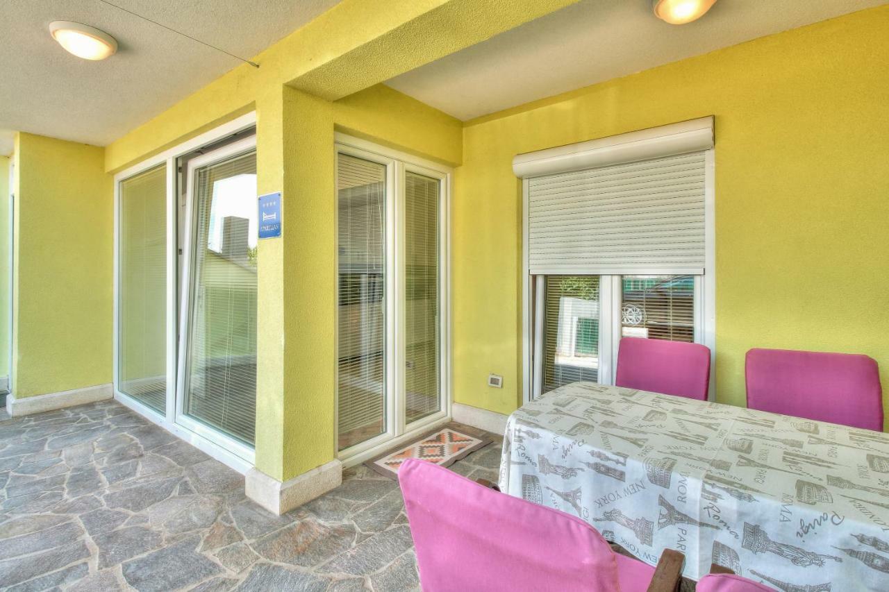 Apartment Katarina Црвени-Врх Экстерьер фото