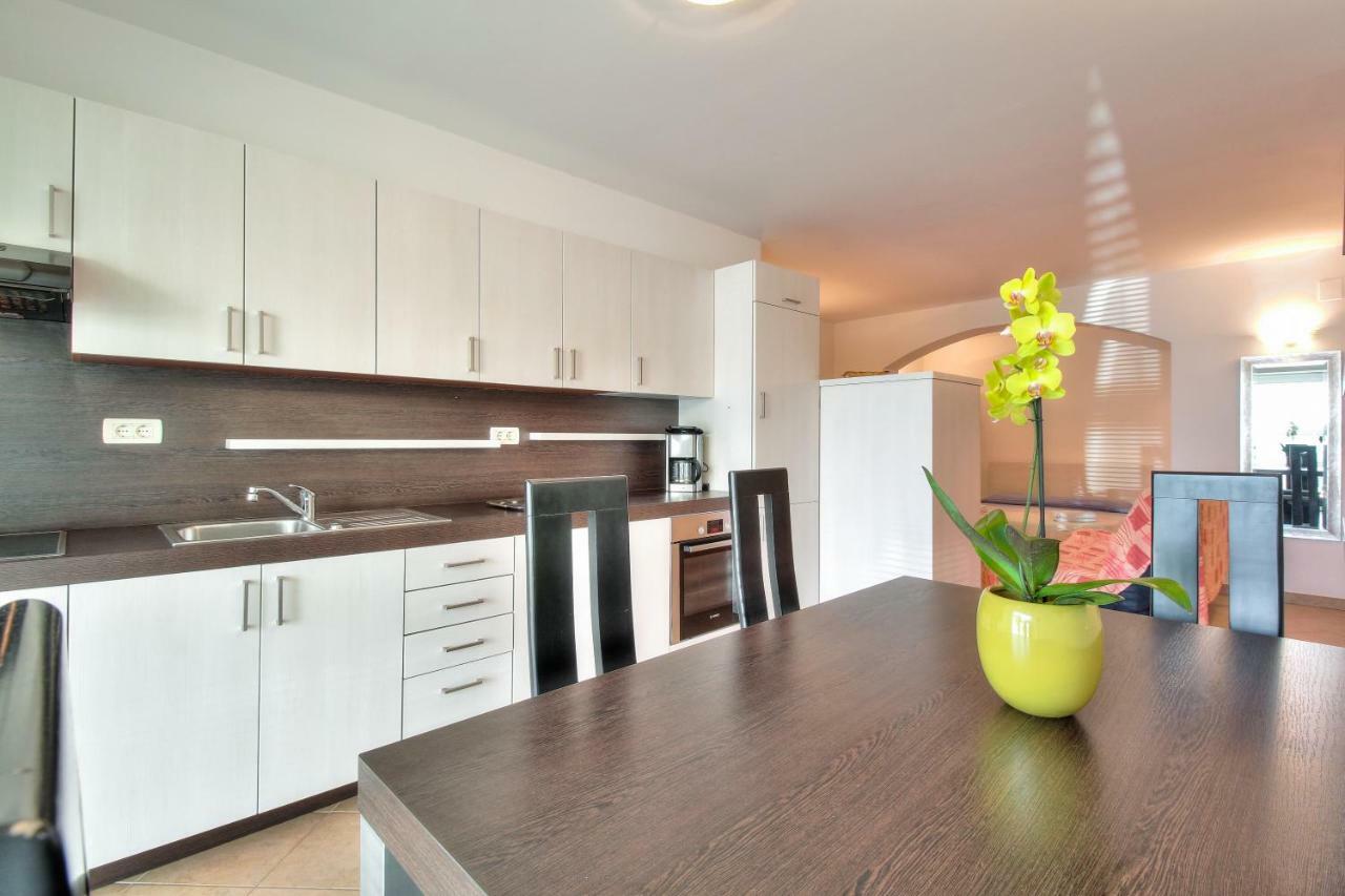 Apartment Katarina Црвени-Врх Экстерьер фото